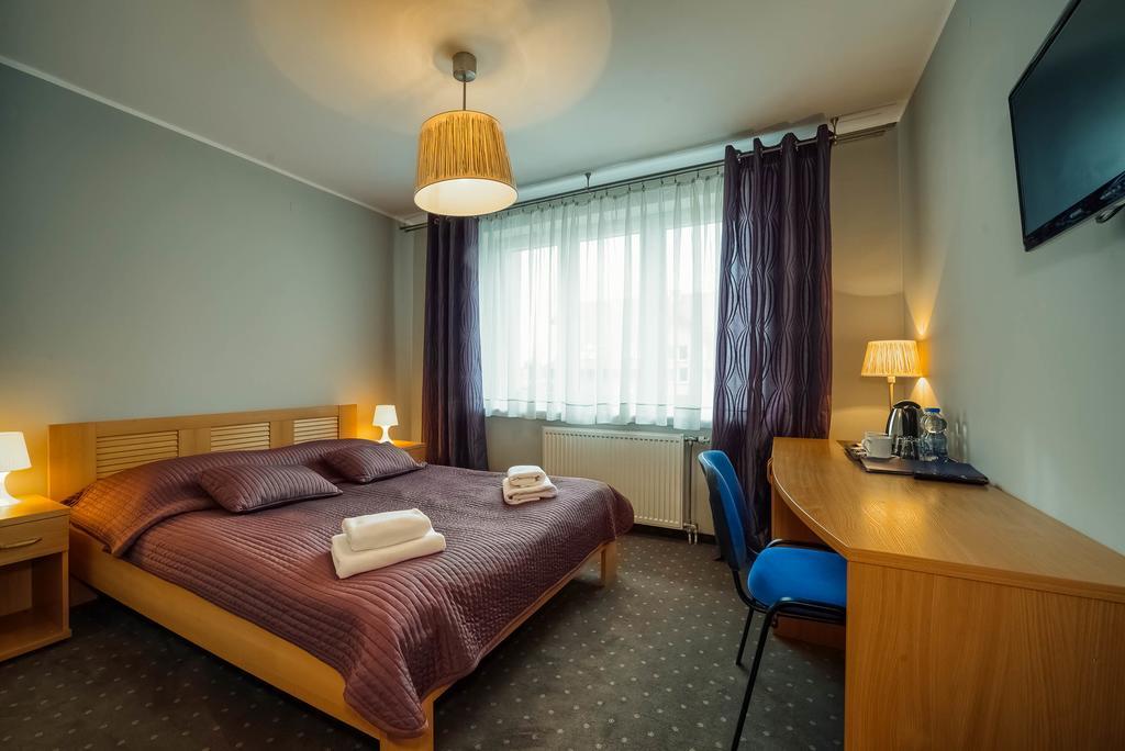 Hotel Dom Polonii Острода Екстер'єр фото