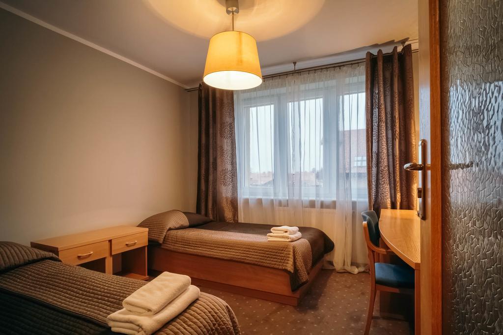 Hotel Dom Polonii Острода Екстер'єр фото